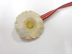 アンティーク　白蝶貝　帯留め